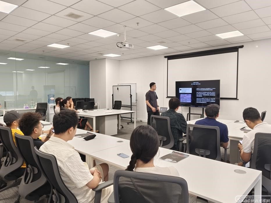 特斯拉Model3高性能版媒体试驾会西安站圆满收官