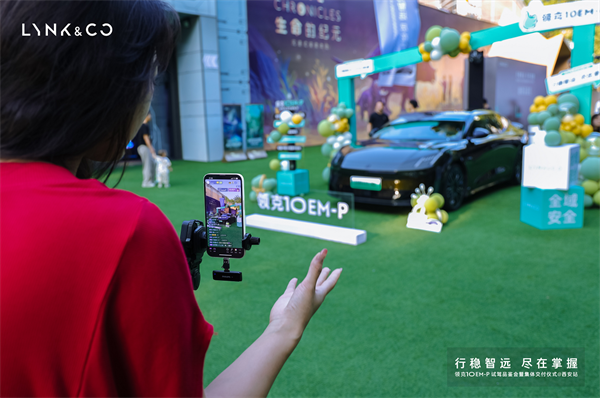 西安首批车主交付！配置性能性价比，领克10EM-P全都要！